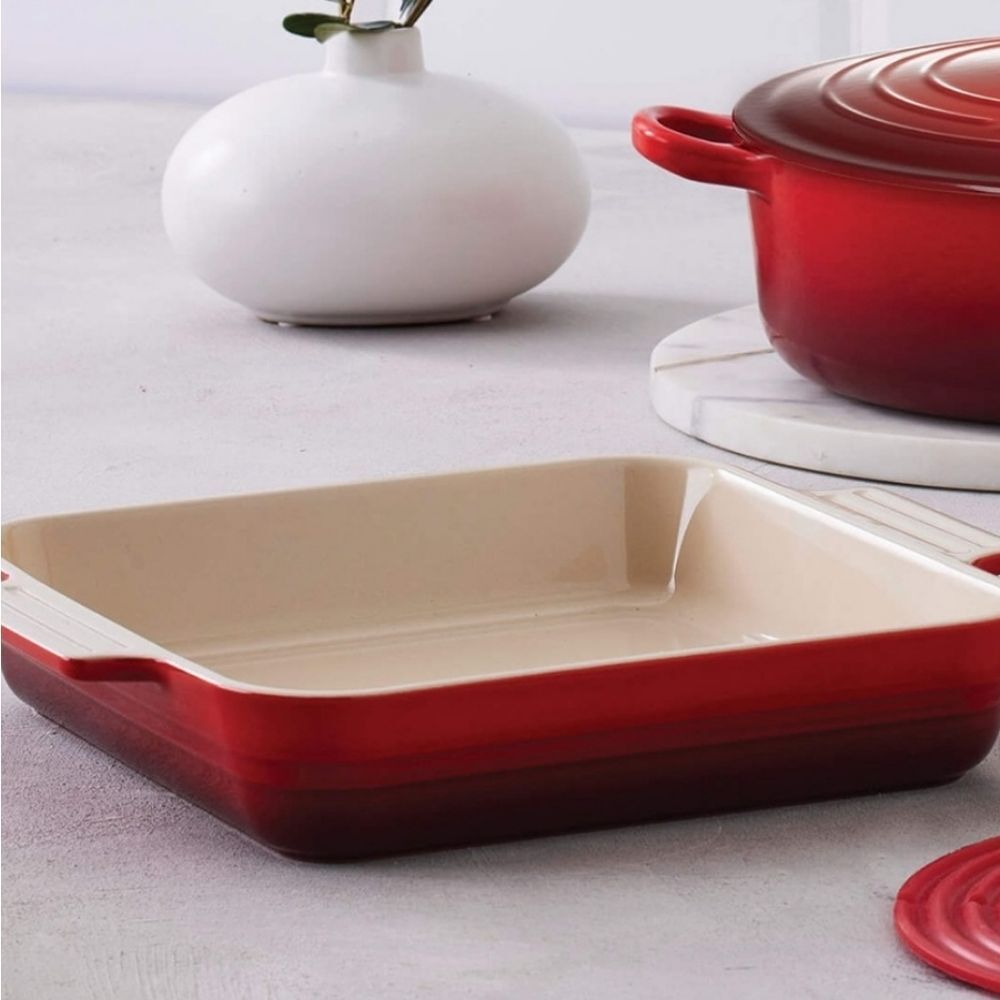 Le Creuset 18cm Rectangular Baking Dish- Carmin
